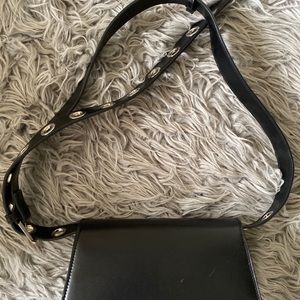 Vintage leather shoulder bag